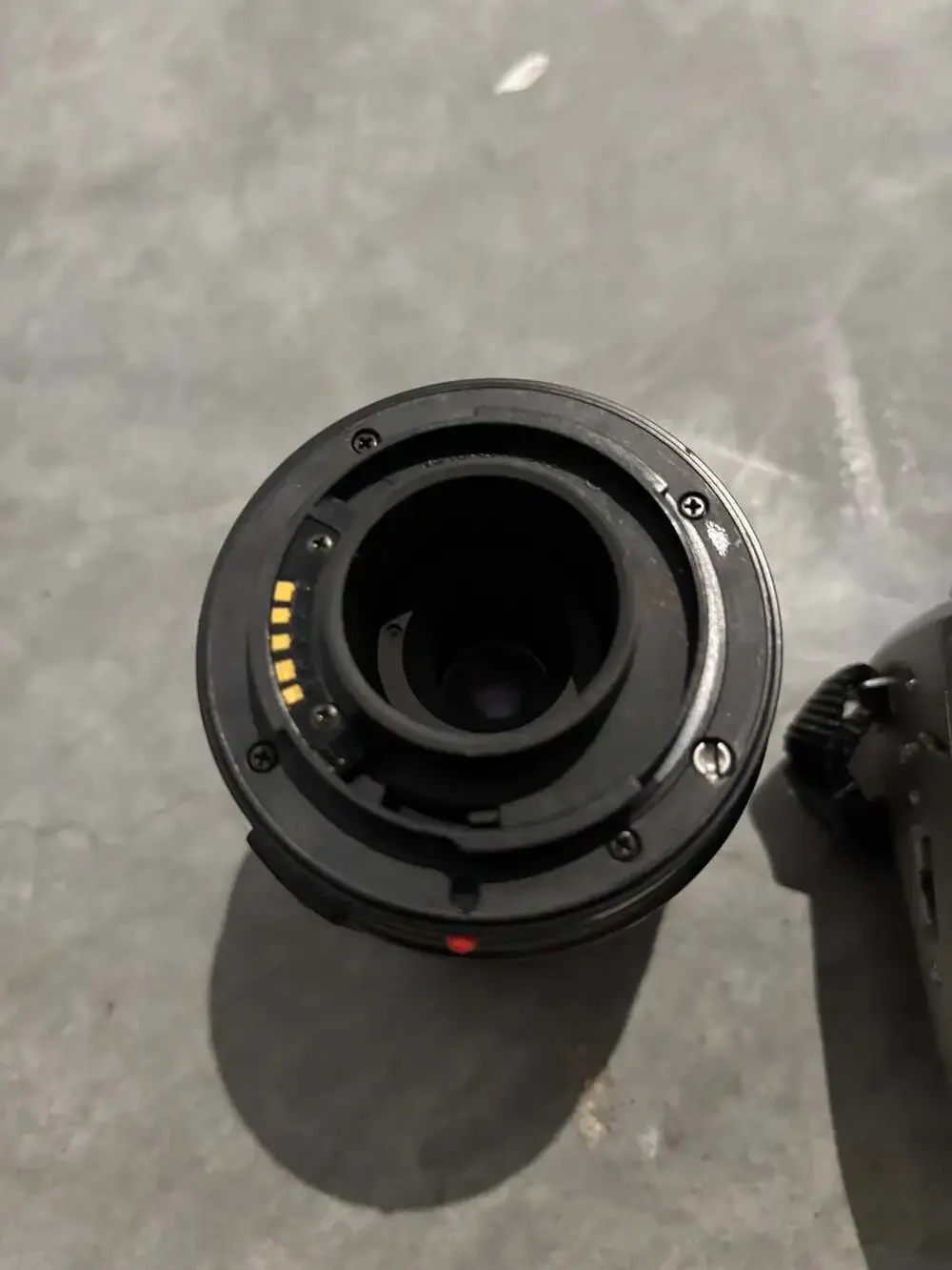 Minolta Maxxum 50 35mm SLR Film Camera with 28-80mm Lens broken for parts
